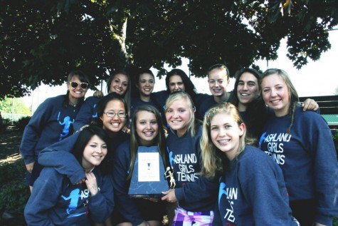 2012 Girls’ Tennis Team makes a statement