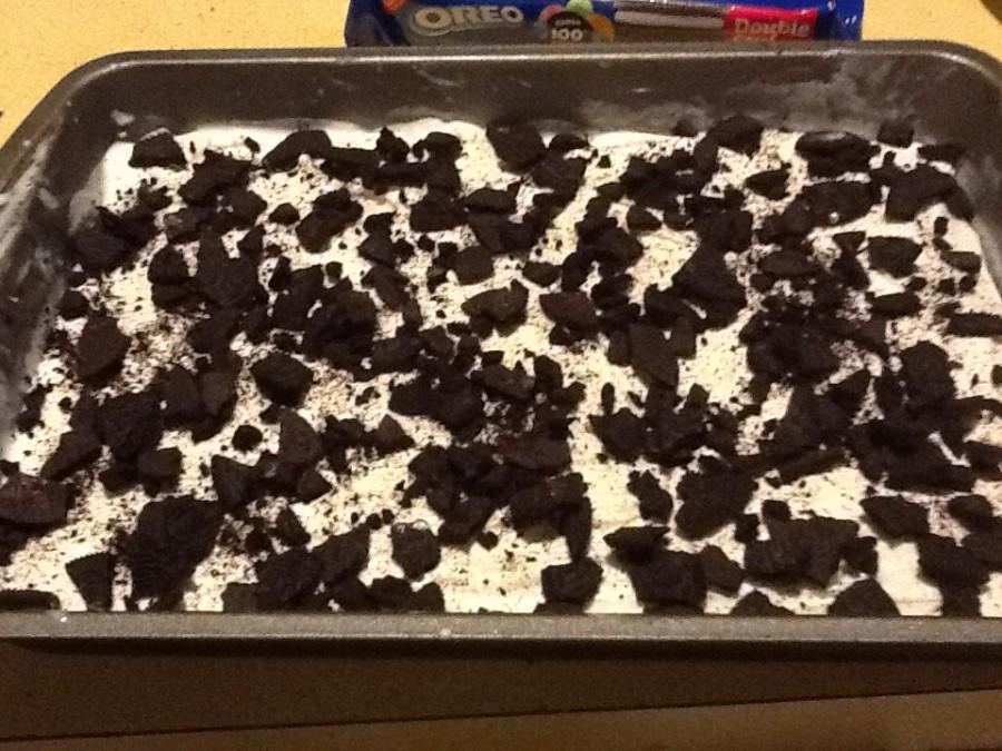 How to Make an Amazing Oreo Cookie Ice Cream Cake